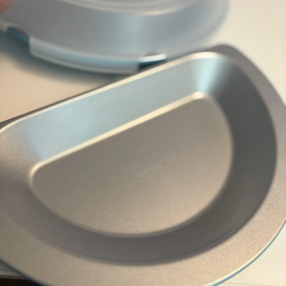 Pampered Chef 101386 Half Pie Set 2 pans 2 lids Oven-safe to 450°F